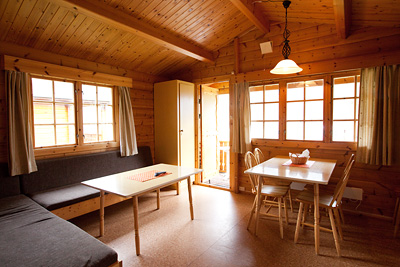 Hutten - Vakantiewoningen - Vakantiehuizen en Camping in Geiranger, Noorwegen | 34m2 met uitzicht over het dal en de Fjorden.
